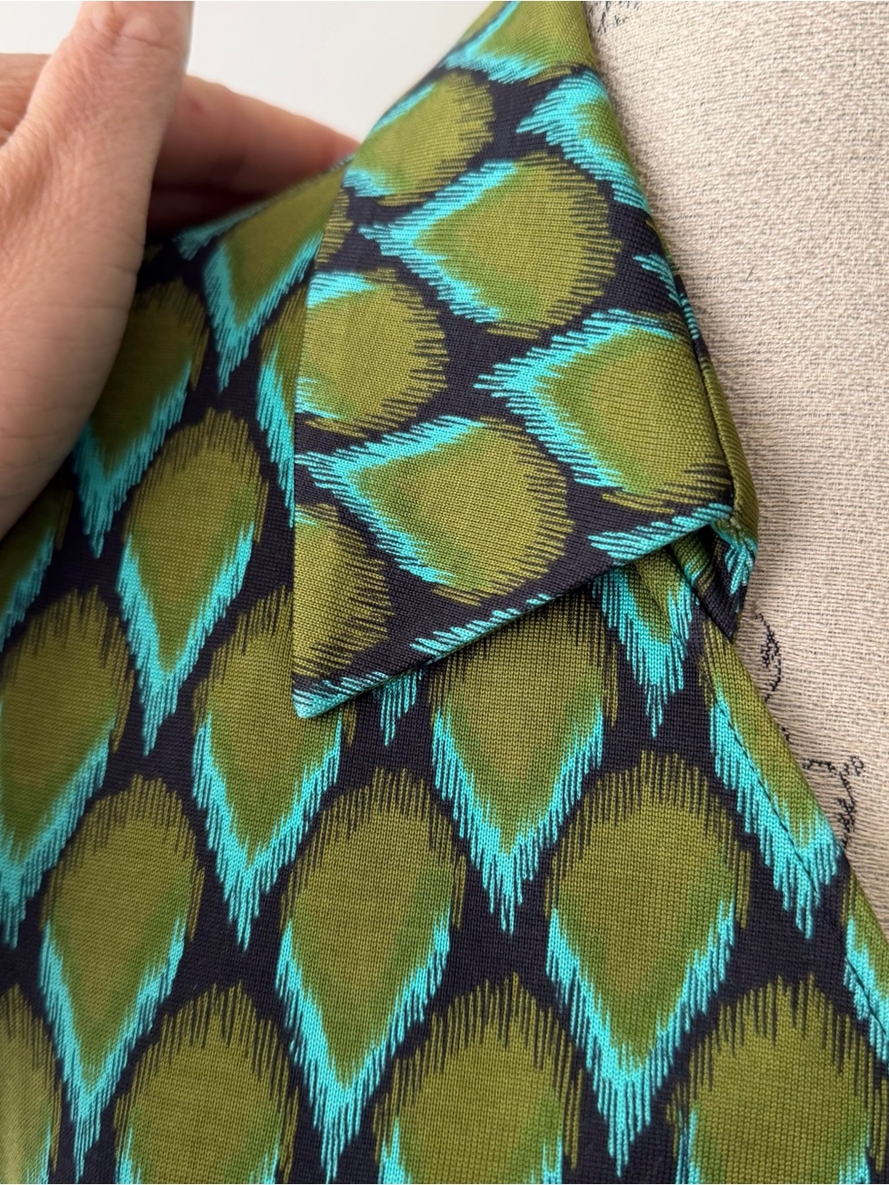 Diane von Furstenberg Silk Wrap Dress – Size 12 - Picture 5 of 8